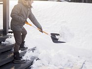 Fiskars_Action_Garden_SnowXpert_Shovel_1003468 (5)