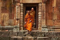 pexels-thailand-monks-temple-tourism-161183