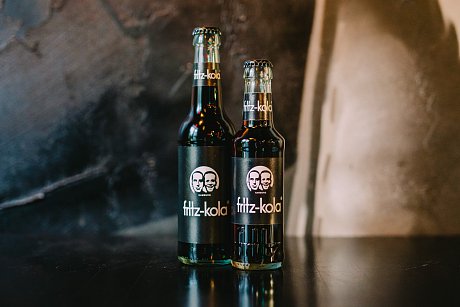 Kola s důrazem na udržitelnost a autenticitu