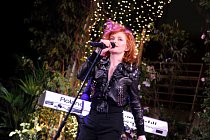 Goldfrapp-performs-onstage-at-the-Gucci-Bloom-Fragrance-Launch-at-MoMA