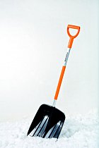 Fiskars_Environmental_SnowXpert_Shovel_131 cm_1003468